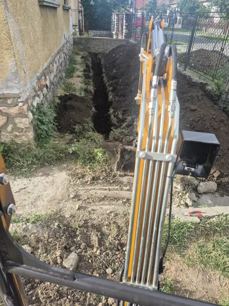 A védőcsövek a beépítés előtt.