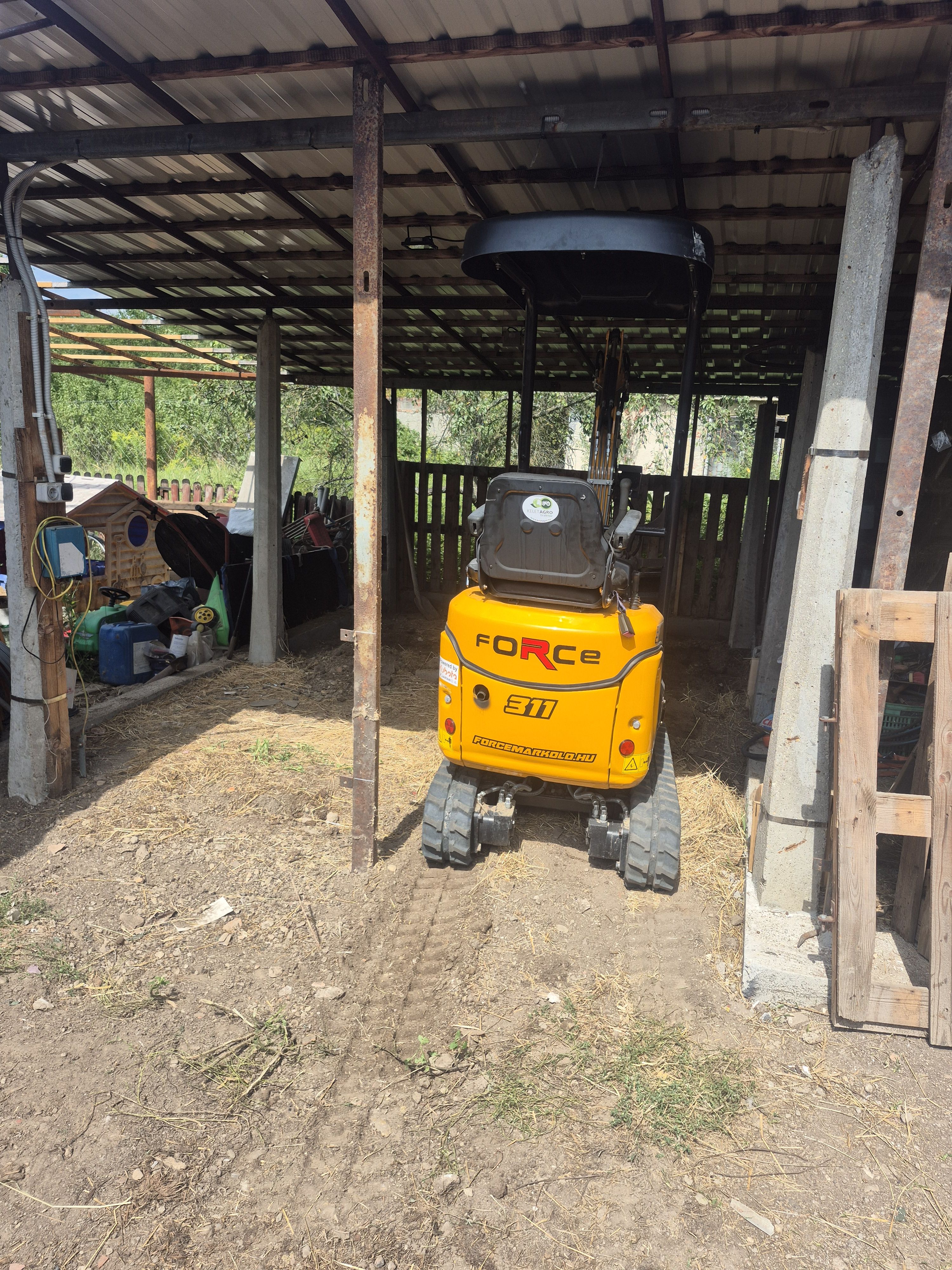 Szűk helyen végzett tereprendezés és rakodás