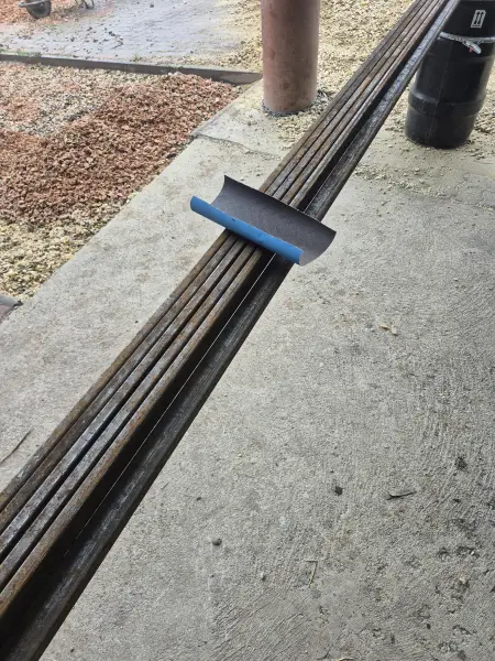 A kiszabott szálanyag méretre készen.
